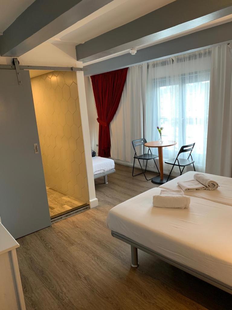 Hotel Restaurant Old Bridge Amsterdam Bagian luar foto