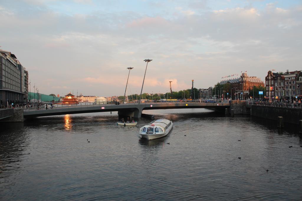 Hotel Restaurant Old Bridge Amsterdam Bagian luar foto