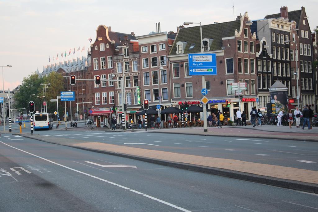 Hotel Restaurant Old Bridge Amsterdam Bagian luar foto